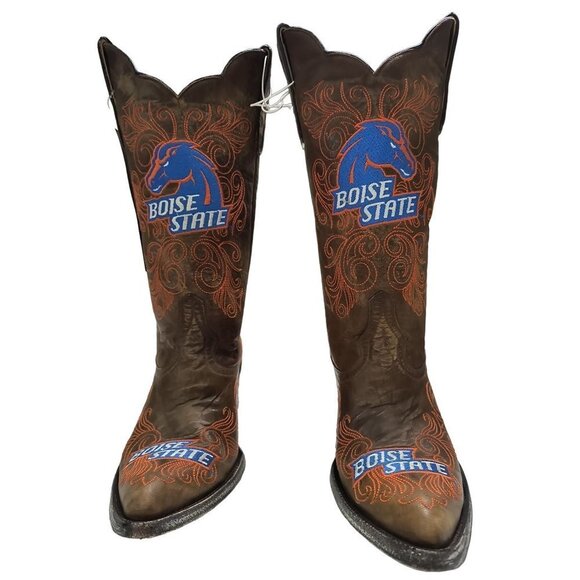 Gameday NCAA Boise State Broncos Embroidered Distressed Cowgirl boots size 7 NWT - Picture 1 of 9